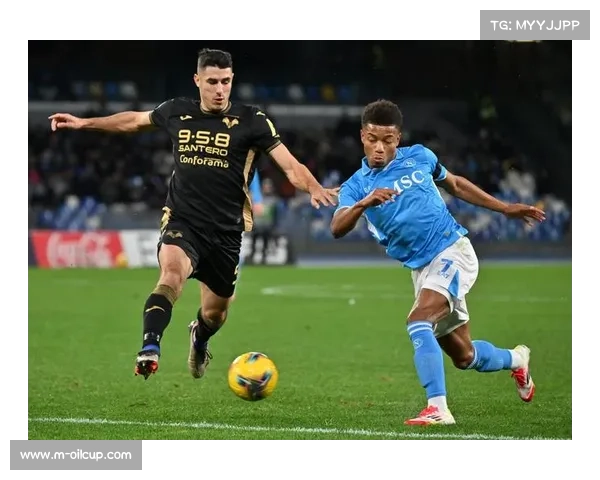 那不勒斯对阵维罗纳，迪洛伦佐第82分钟推射扳平比分